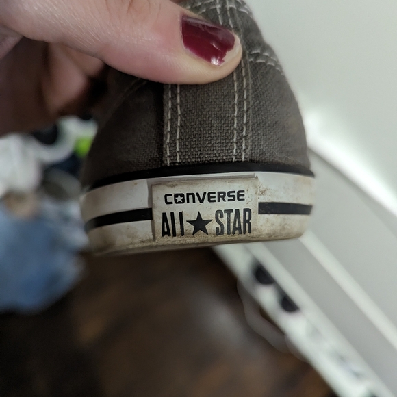 Converse - Picture 2 of 4